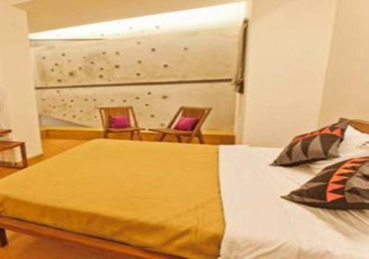 Hotel Holiday Home Bangalore Exteriör bild