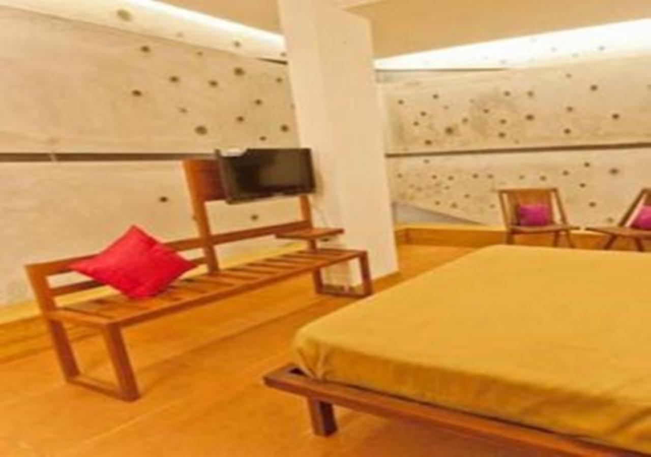 Hotel Holiday Home Bangalore Exteriör bild